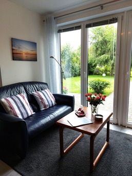 Sitzecke mit Gartenblick